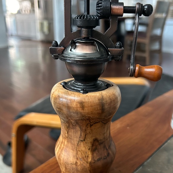 Meet your Posher, Wendy - Picture 2 of 3